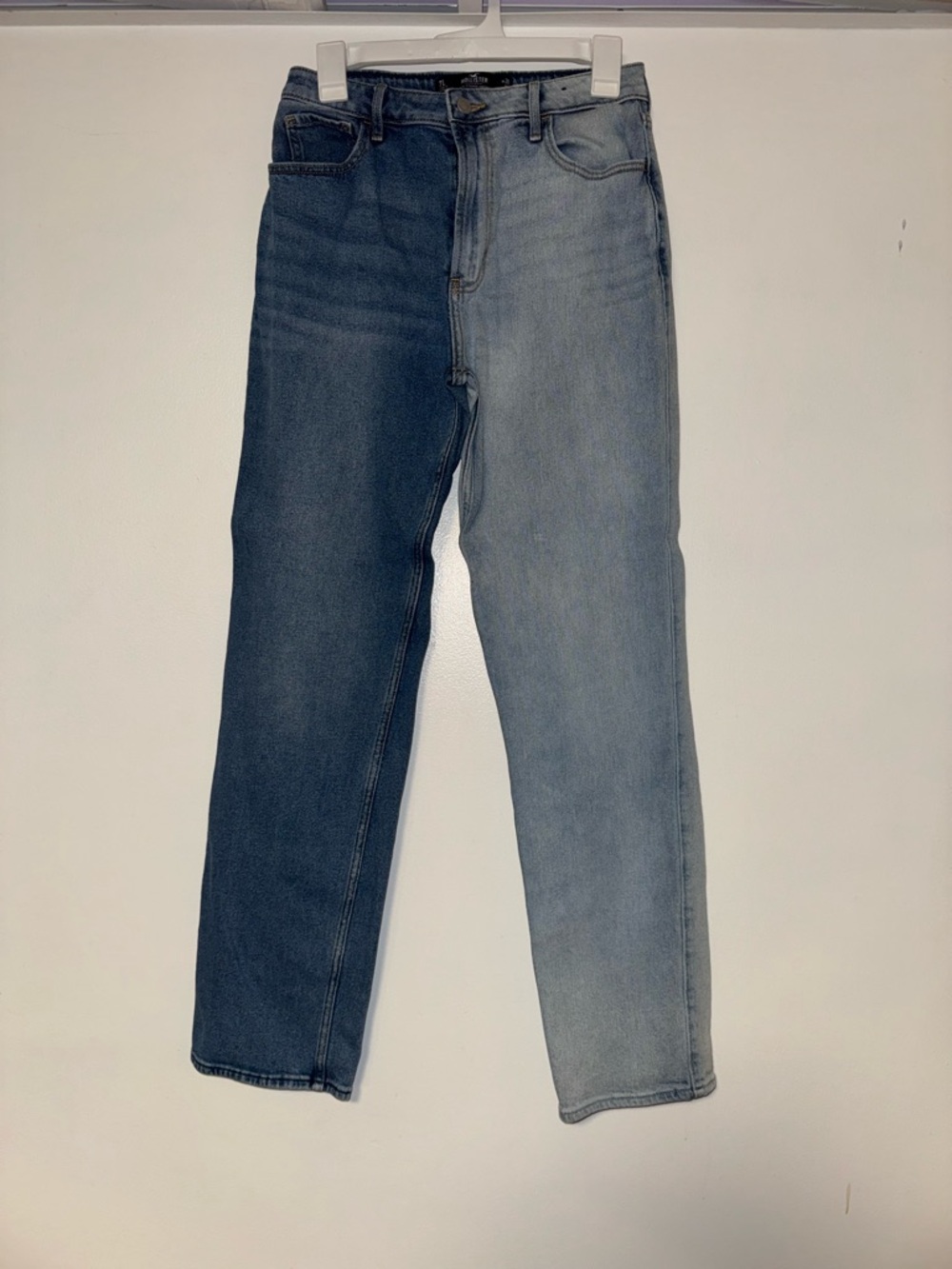Hollister Ultra High-Rise Vintage Straight Jeans Two-Tone Blue Denim Size 7L